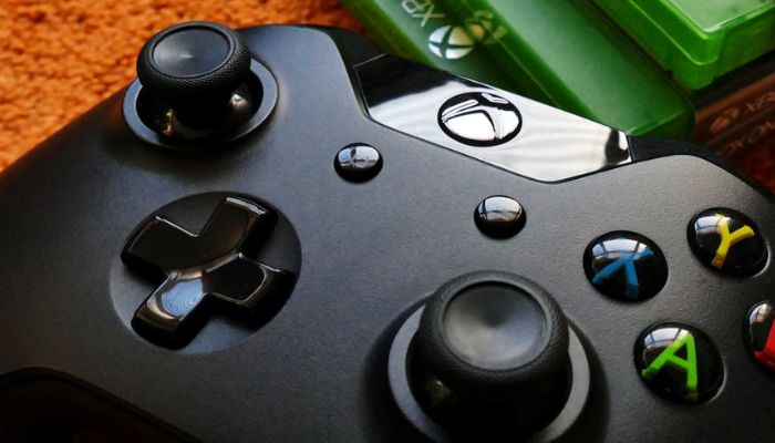 Image of an Xbox controller on the table. — Pexels