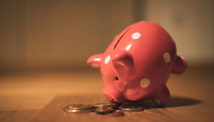 Keep good track of money with these financial management tips