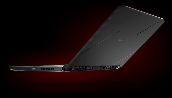 An undated image displaying the Acer Aspire 7. — Acer