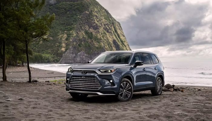 An undated picture of the 2024 Toyota Grand Highlander. — Toyota Canada Newsroom