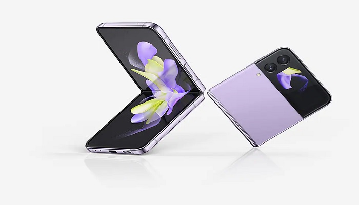 The image shows the Samsung Galaxy Z Flip 4 in lavender. — Samsung