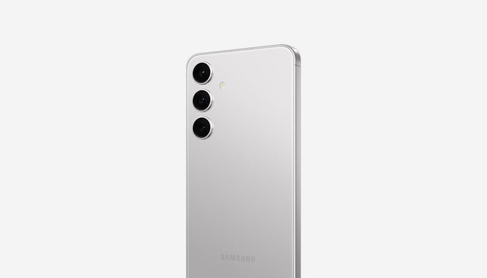 The image displays the Galaxy S24. — Samsung