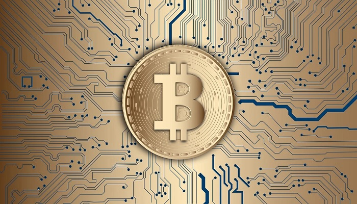 The image shows a Bitcoin illustration. — Pixabay