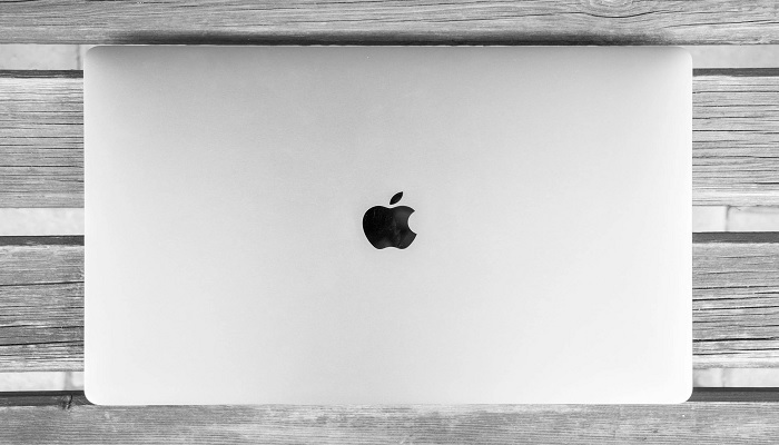 The image shows a MacBook. — Pexels