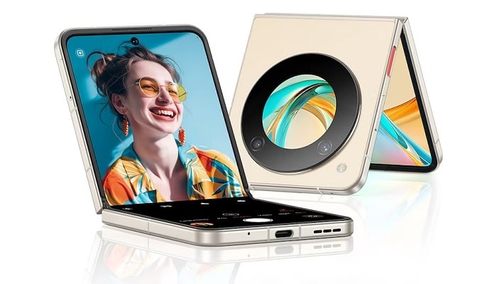 The image shows Nubia Flip 5G. — Nubia
