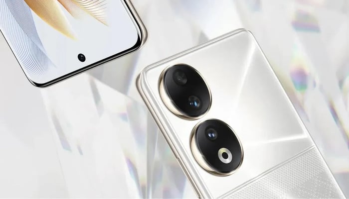 An undated image of the Honor 90 variant. — Honor