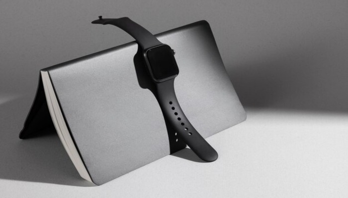 An undated image of an Apple Watch. — Freepik