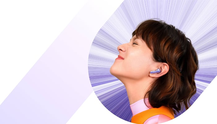 An undated image showing a girl using Huawei FreeBuds 6i. — Consumer Huawei