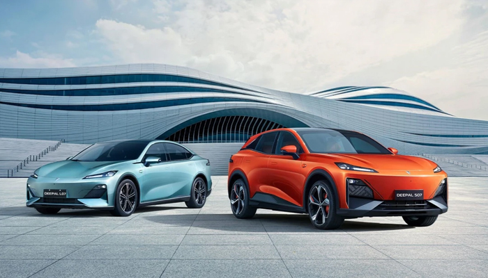An undated image of DEEPAL S07 and L07. — Changan