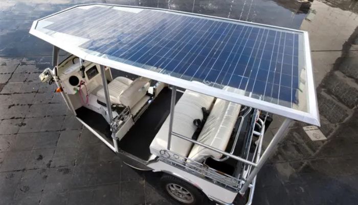 An undated image of a solar-powered auto rickshaw. — DepositPhotos