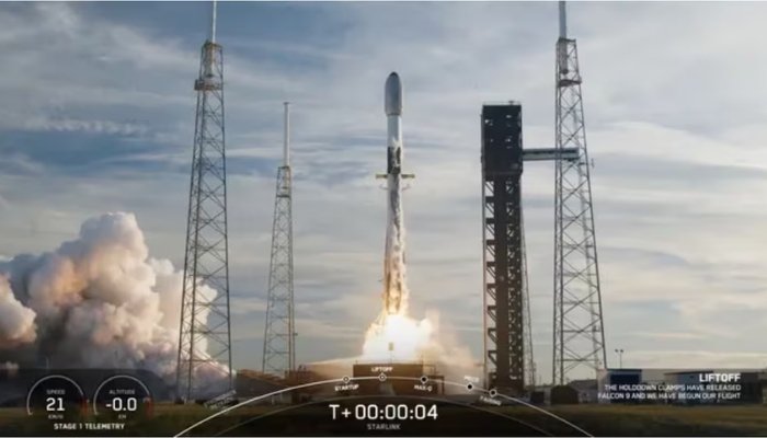 An image of SpaceXs Falcon 9 launched 21 Starlink satellites on January 28 from Cape Canaveral, Florida. — SpaceX