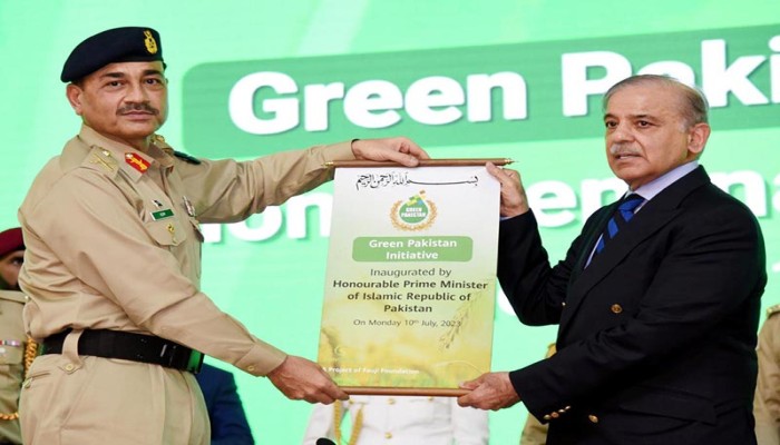 An image of Prime Minister Shehbaz Sharif inaugurating the Green Pakistan Initiative as COAS General Asim Munir presents the inaugural scroll on Islamabad, July 10. — APP
