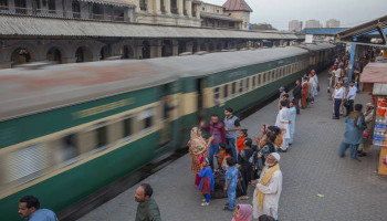 Pakistan Railways plans to modernise Karachi station next month