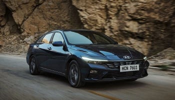 Hyundai brings back Elantra 2.0L petrol as limited edition in Pakistan Hyundai brings back Elantra 2.0L petrol as limited edition in Pakistan