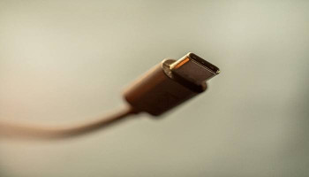 Future smartphones may not come with charging cables: Here's why Future smartphones may not come with charging cables: Here's why