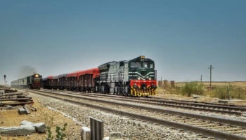Pakistan to introduce environment friendly shuttle train service Pakistan to introduce environment friendly shuttle train service