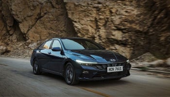 Hyundai Nishat Motor offers deals on Elantra and Santa Fe hybrids Hyundai Nishat Motor offers deals on Elantra and Santa Fe hybrids
