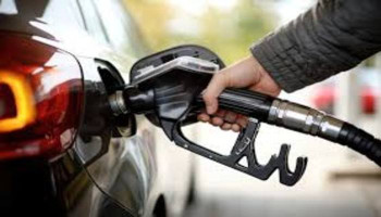 Petrol, diesel prices in Pakistan drop significantly from Oct 16 Petrol, diesel prices in Pakistan drop significantly from Oct 16