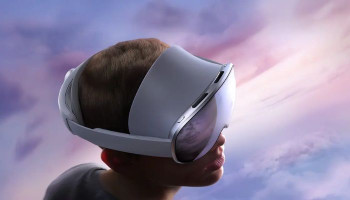 Samsung Galaxy XR headset vs Apple Vision Pro: Which one to buy?