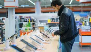 Smartphone prices set to rise globally, thanks to AI models causing chip shortage