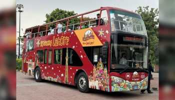 Karachi to get double-decker, electric buses next week