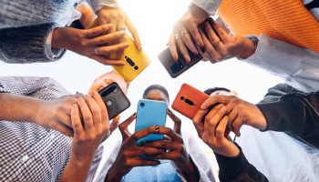 Pakistan’s mobile phone production sees major decline in October