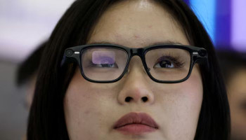 Alibaba enters wearable tech market with Quark AI glasses
