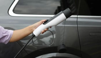 MEGEAR Skysword Ⅱ Level 1 EV Charger review: 25-foot cable and strong safety features