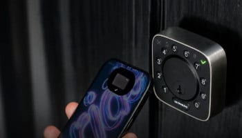ULTRALOQ Bolt Smart Lock with Handle vs U-Bolt WiFi with Door Sensor: Which smart lock should you buy?