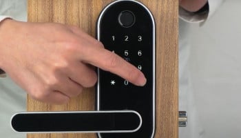 Sifely vs ULTRALOQ Bolt Smart Door Lock with Handle: Which smart lock is better in 2026?