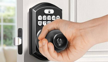 TEEHO TE004 vs TEEHO TE003 Keypad Door Knob Lock: Features, specs, and performance compared