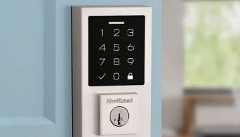 Kwikset SmartCode 270 vs Powerbolt 250: Which Kwikset deadbolt is better in 2026?