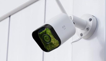 Geeni Hawk 3 vs Wyze Cam v4: Which security camera is better in 2026?